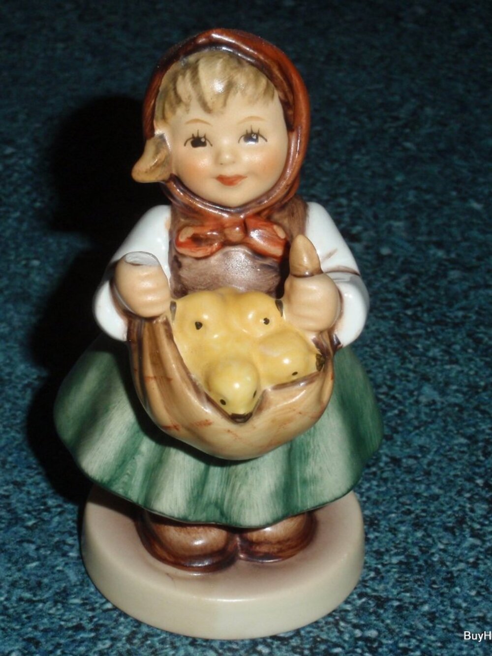 "Chicken Licken" Goebel Hummel Figurine #385 4/0 TMK8 - German Farm Life Decor